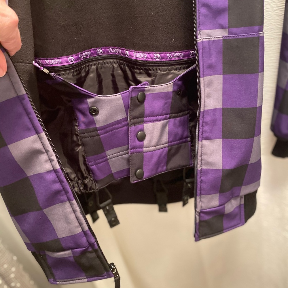 Neff Custom Threads Jacket - Picture 8 of 10